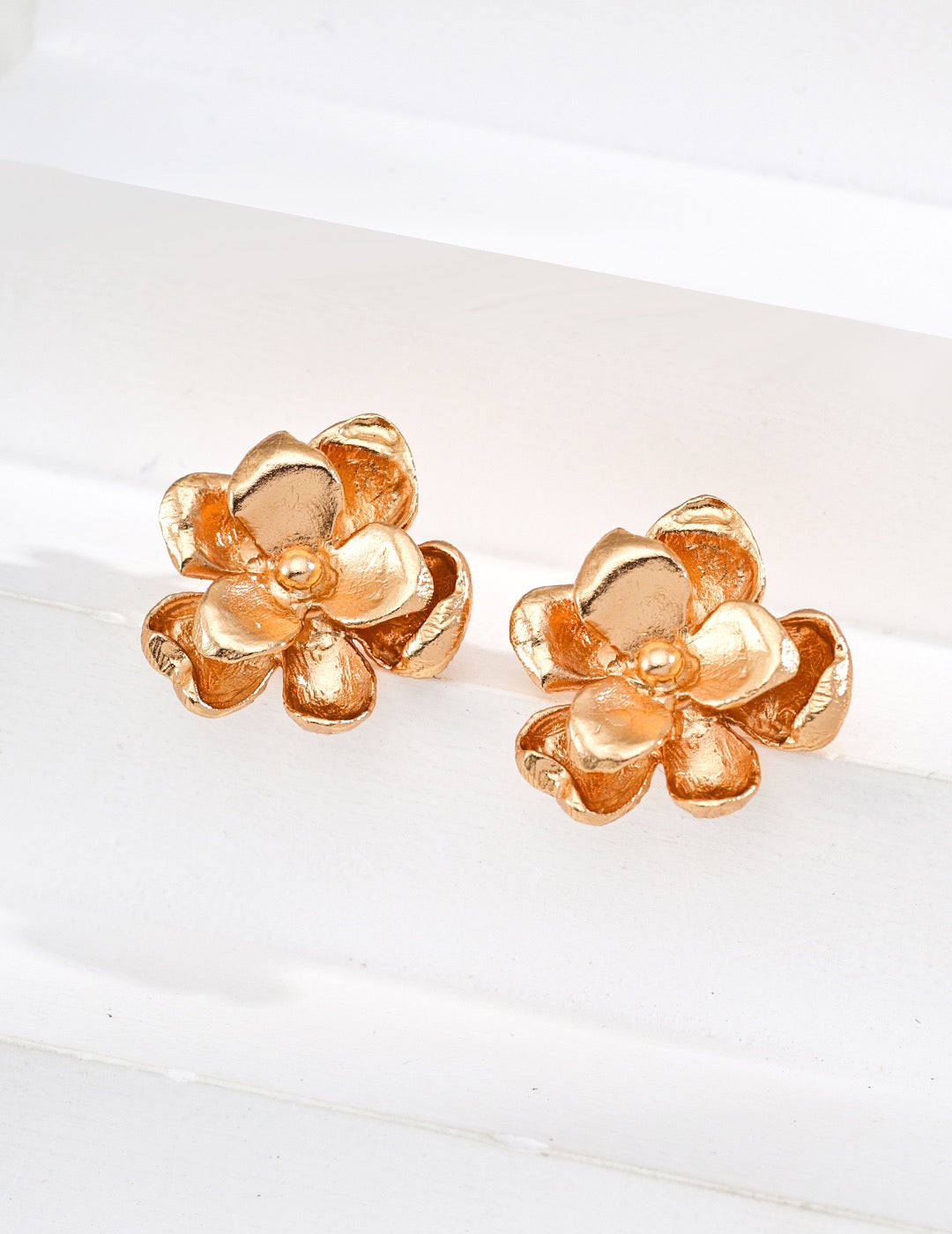 Designed Elegant Layered Flower Earrings