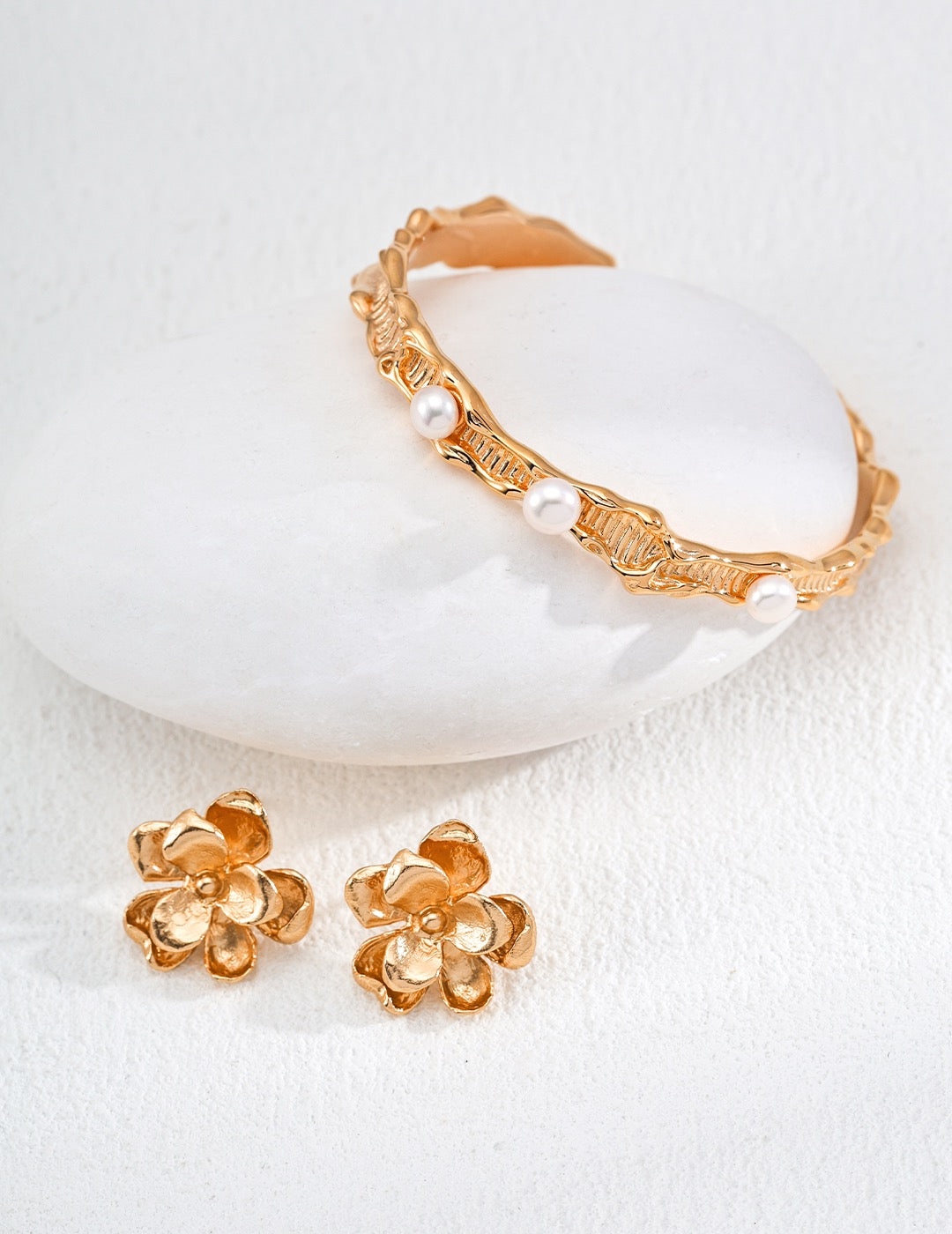 Designed Elegant Layered Flower Earrings