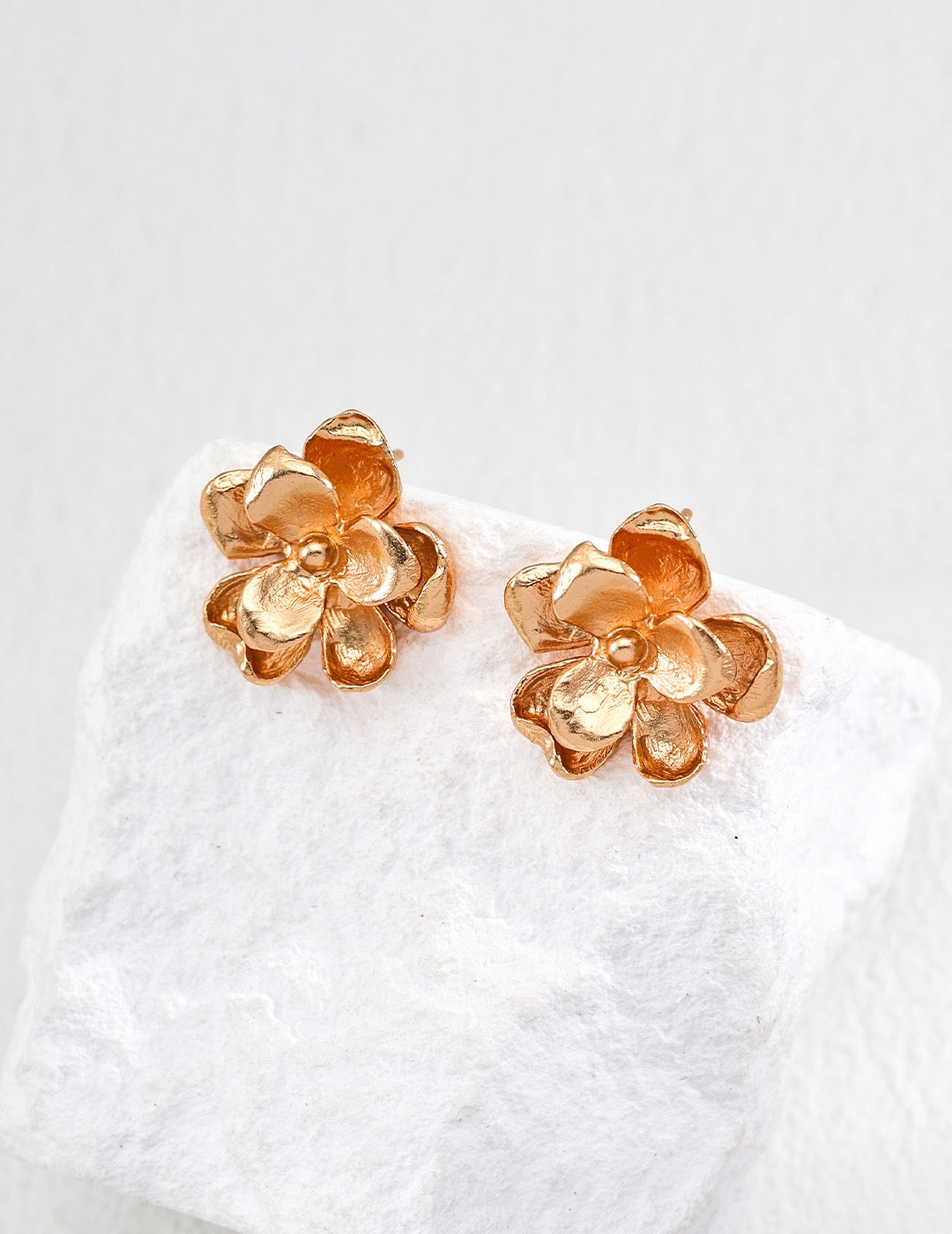 Designed Elegant Layered Flower Earrings