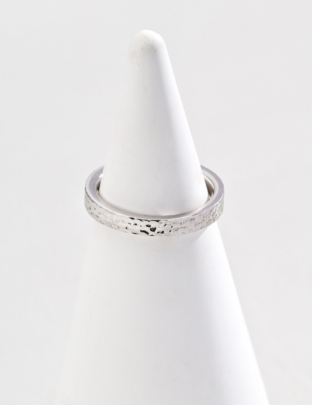 Minimalist Hammer Marked S925 Silver Ring