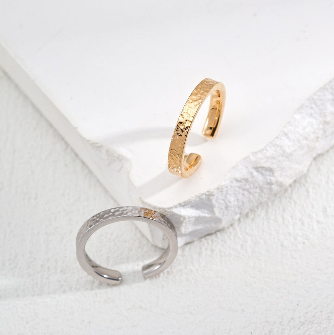 Minimalist Hammer Marked S925 Silver Ring