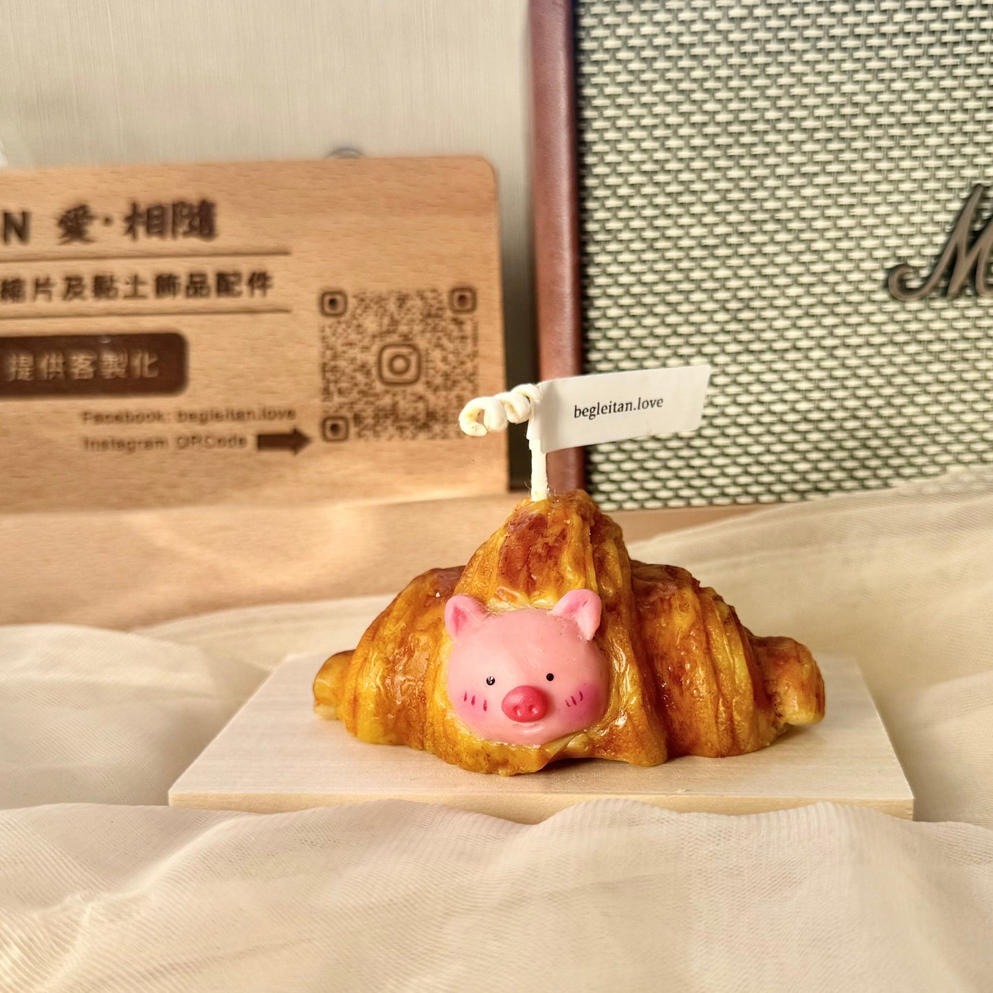 Handmade candles✨ Oink-pastry Candle