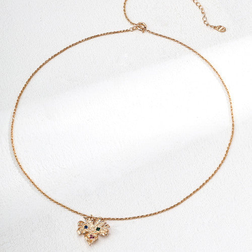 Leaf Design Zircon Pendant Necklace