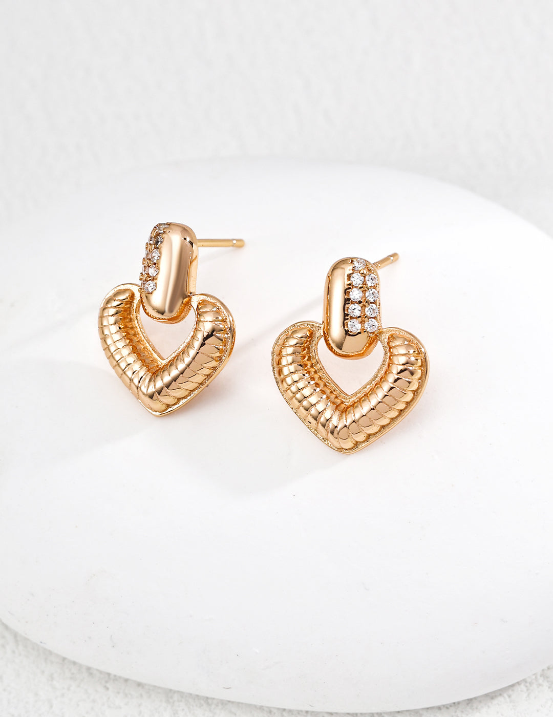 S925 silver heart-shaped earrings