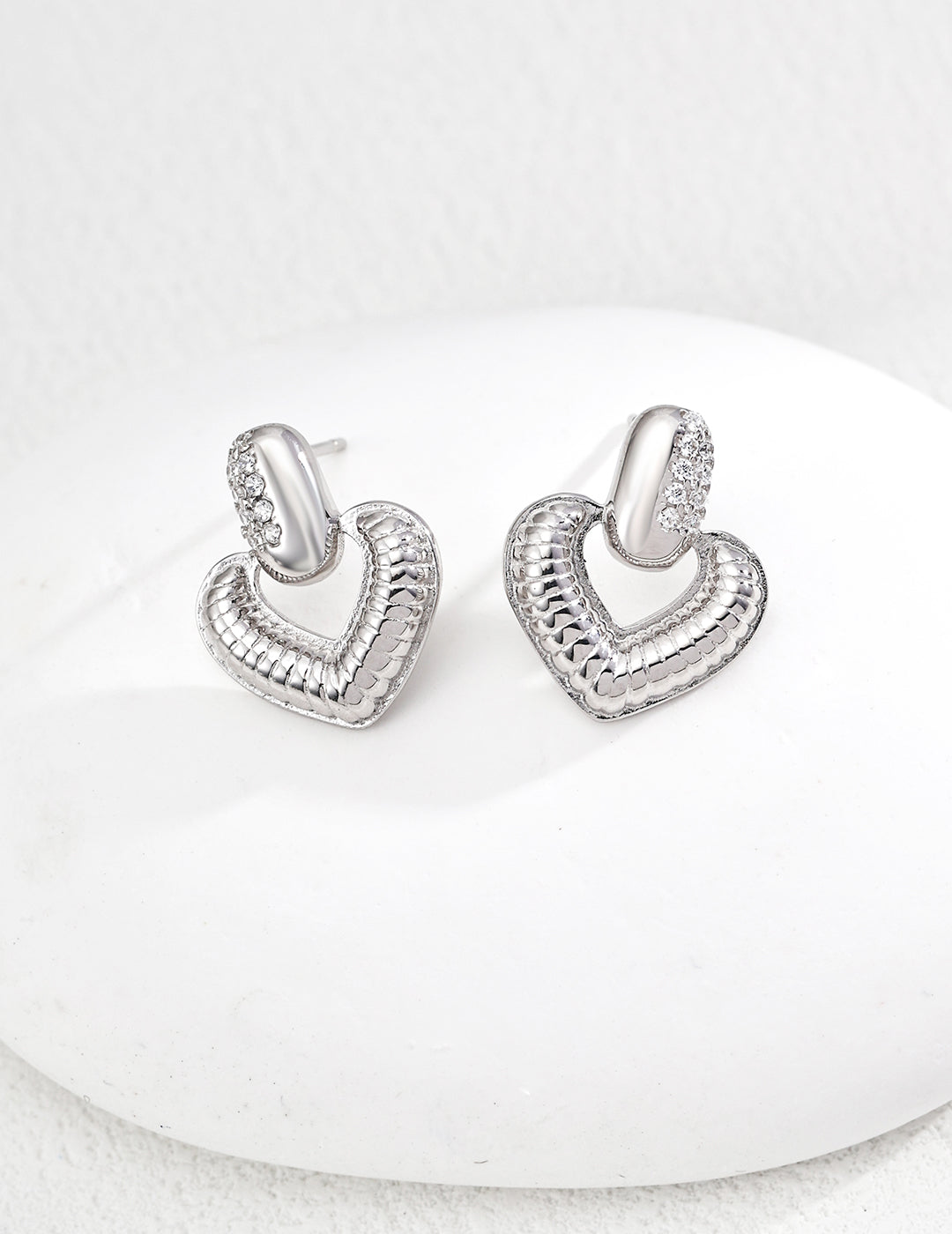 S925 silver heart-shaped earrings