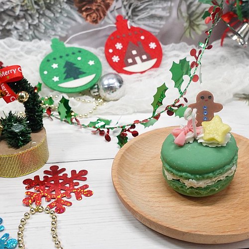 Cartoon Christmas Macaroon Scented Candle
