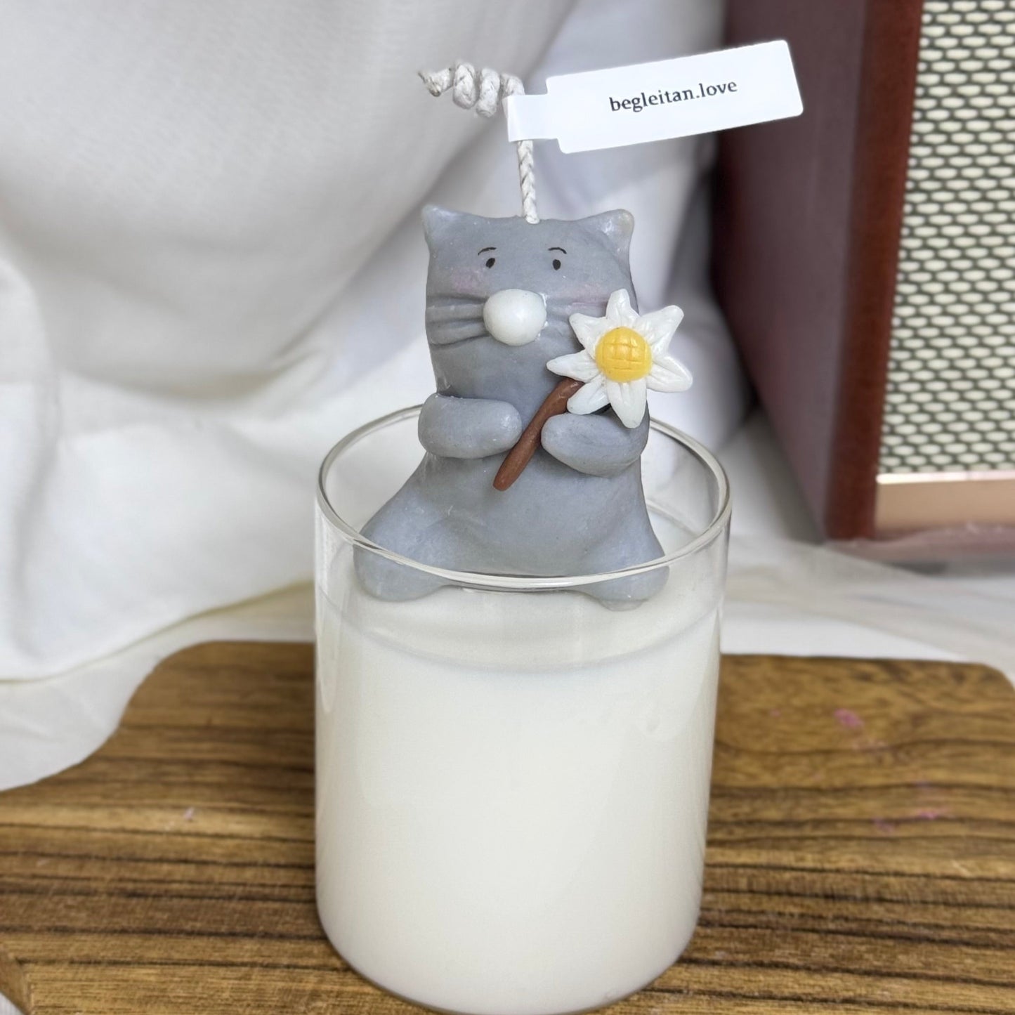 Handmade candles ✨ Lovely Bouquet Kitten Candle