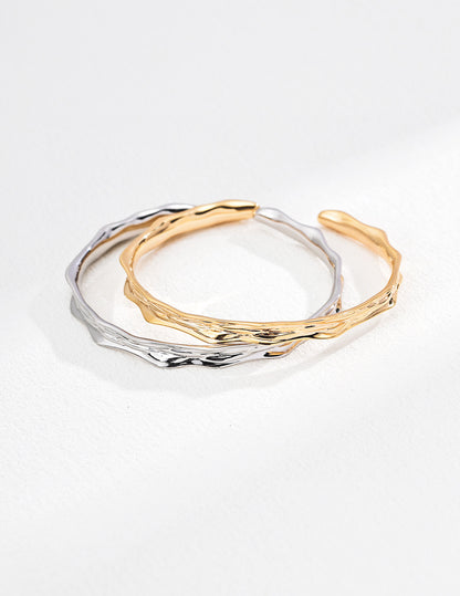 Moonlit Treasure Wave Gleam Bracelet