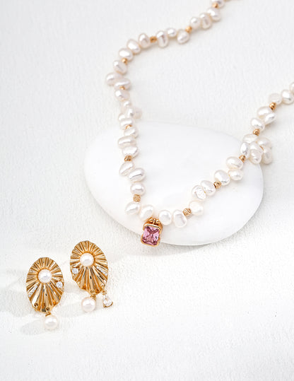 Pink Gemstone Pendent with Exquisite Pearl Necklace