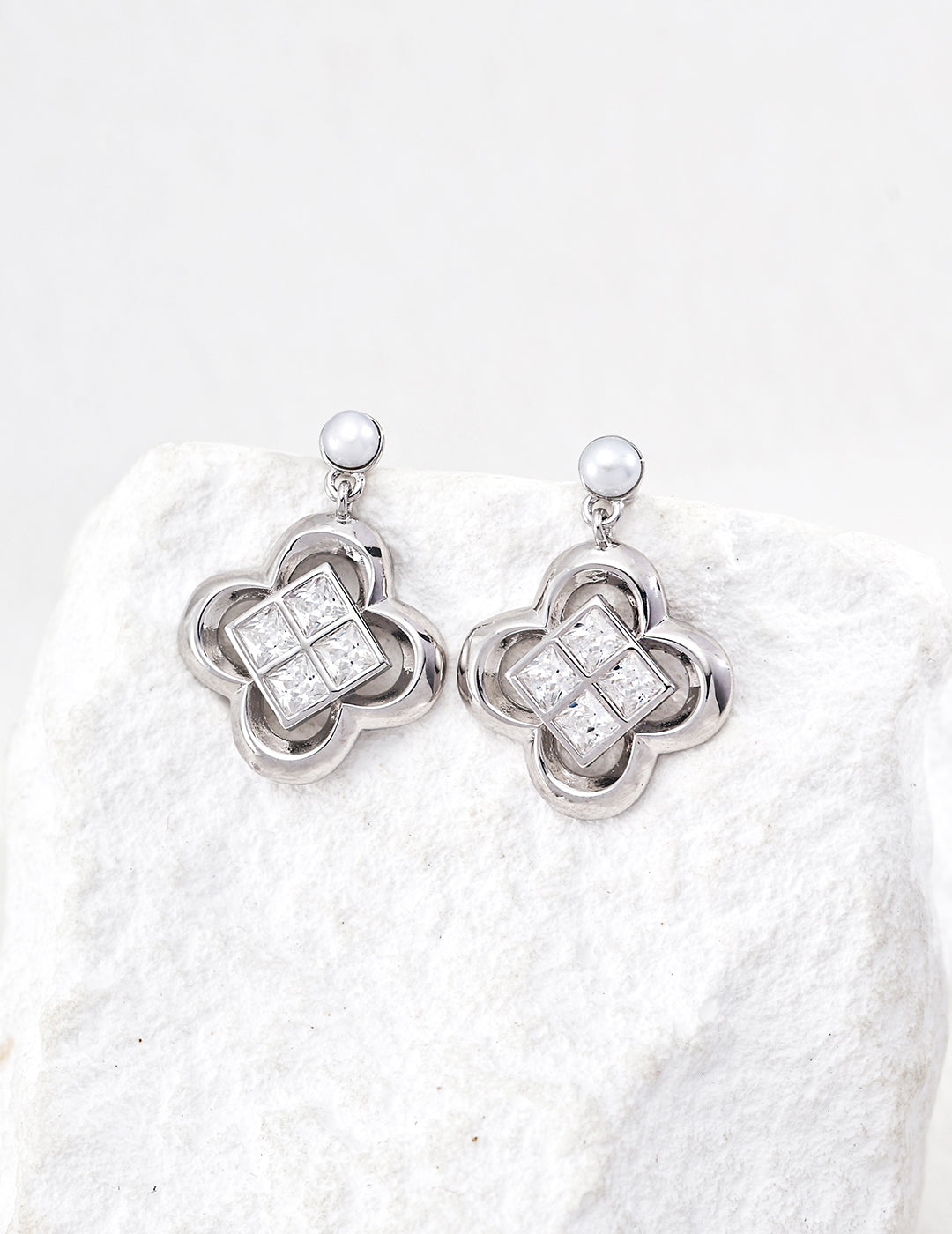 幸運四葉草飾品 – 耳環與手鍊